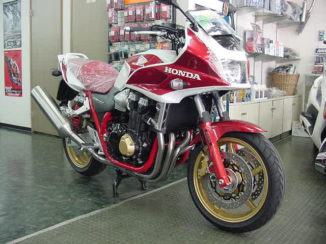 CB1300スーパーボルドール